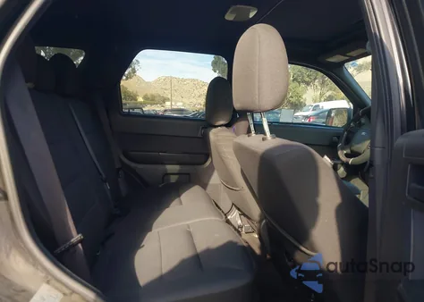 2011 Ford Escape Xlt из США, поврежденный, VIN 1FMCU0D76BKB65420